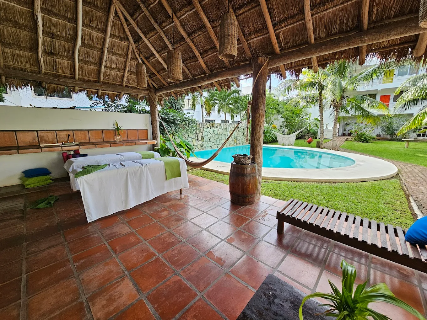 Albatros Suites Cozumel pool area