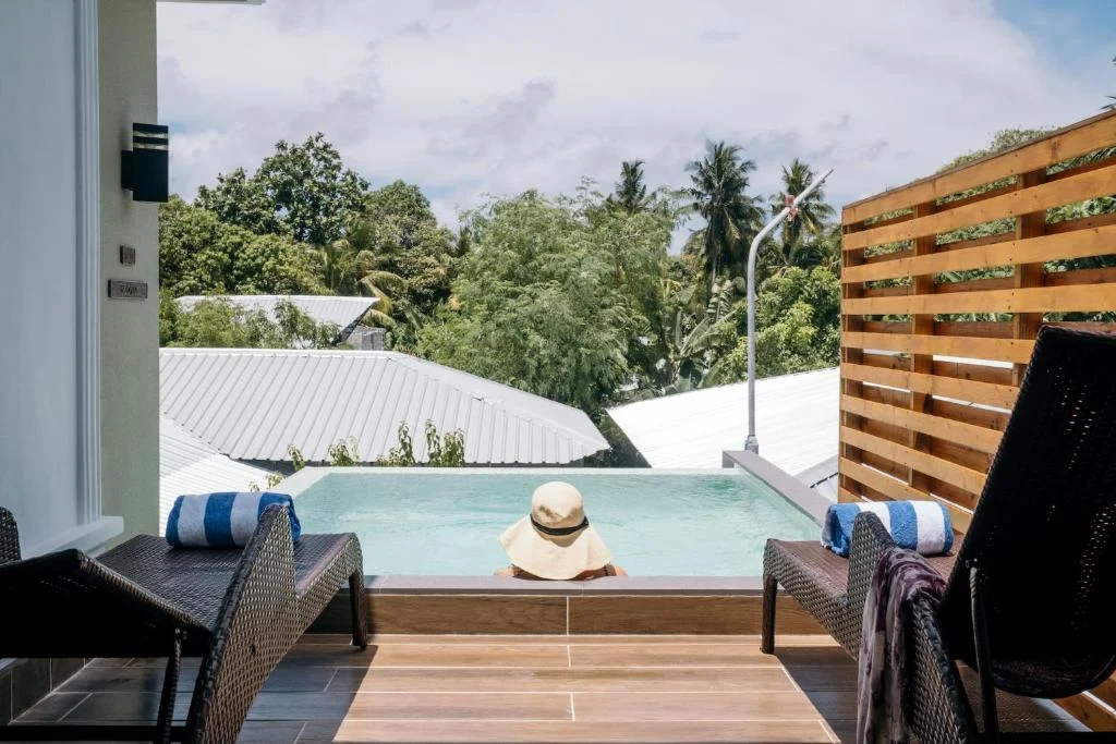 Fuvahmulah Central Hotel pool view