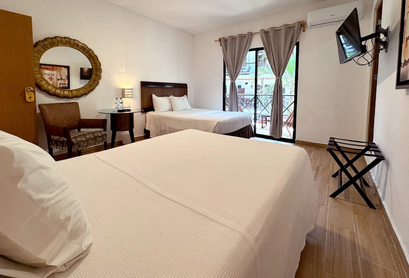 Siesta Fiesta Hotel room, Playa del Carmen