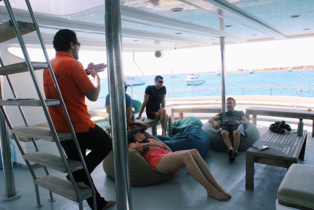 dive briefing