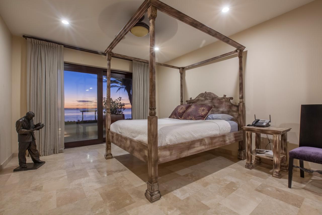 Deluxe bedroom at Hotel La Concha Beach Resort, La Paz