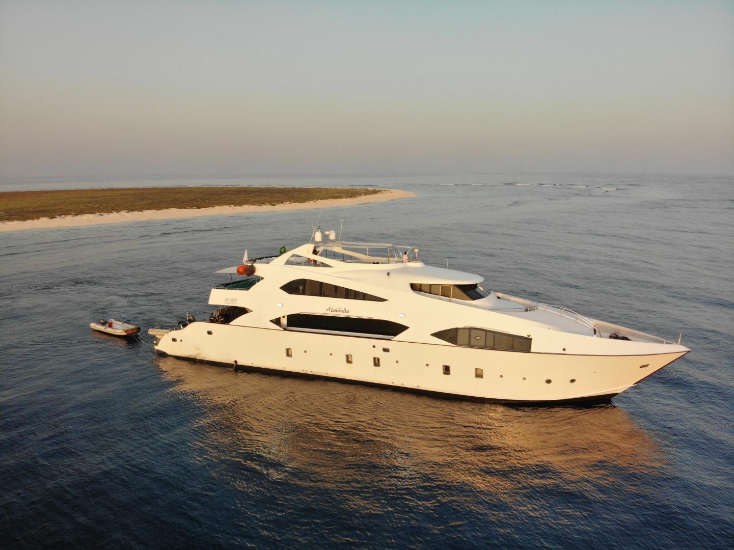 Almonda liveaboard, Saudi Arabia Red Sea
