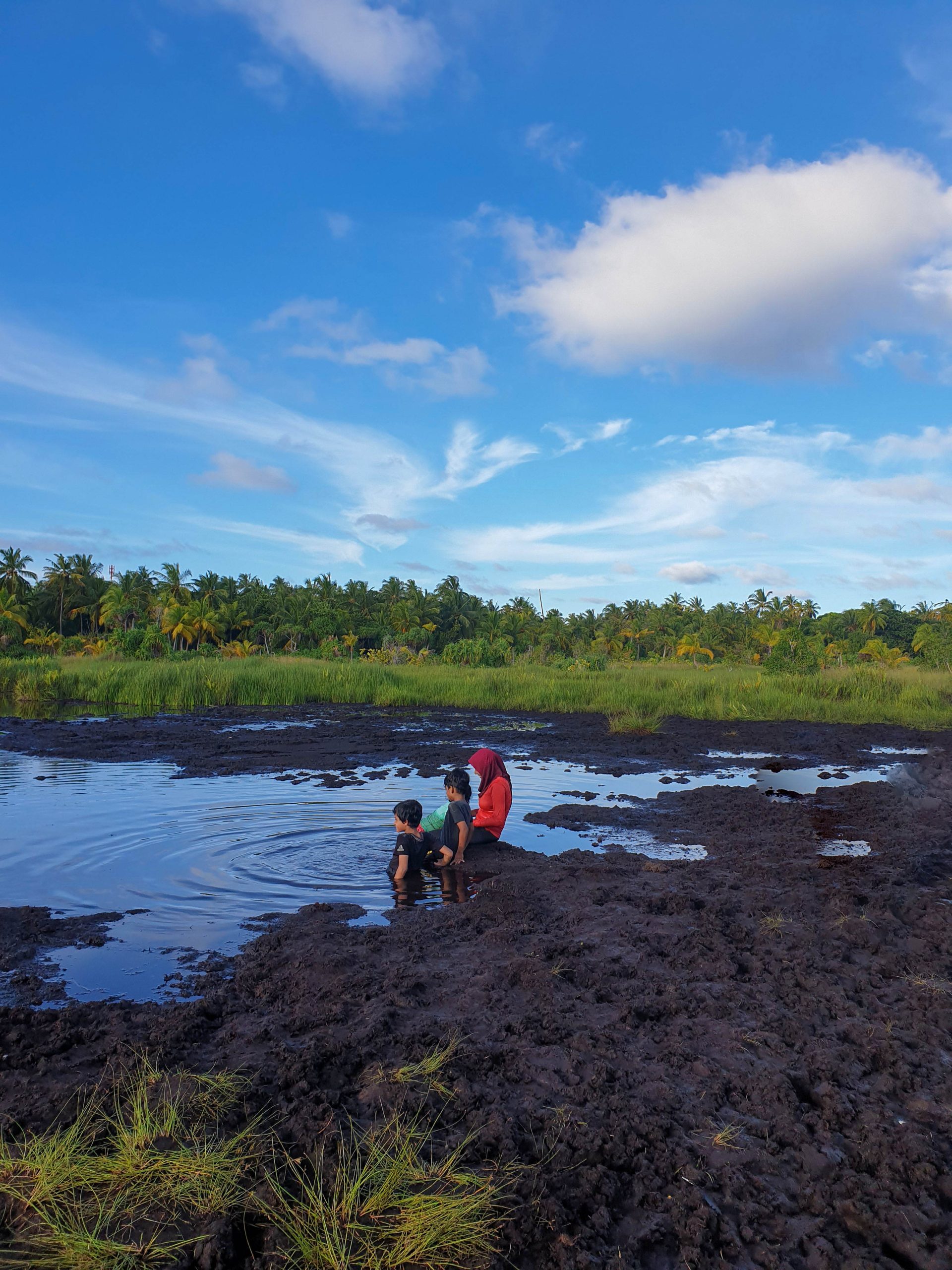 Mud bath at Koda Kilhi, Fuvahmulah Nature Park