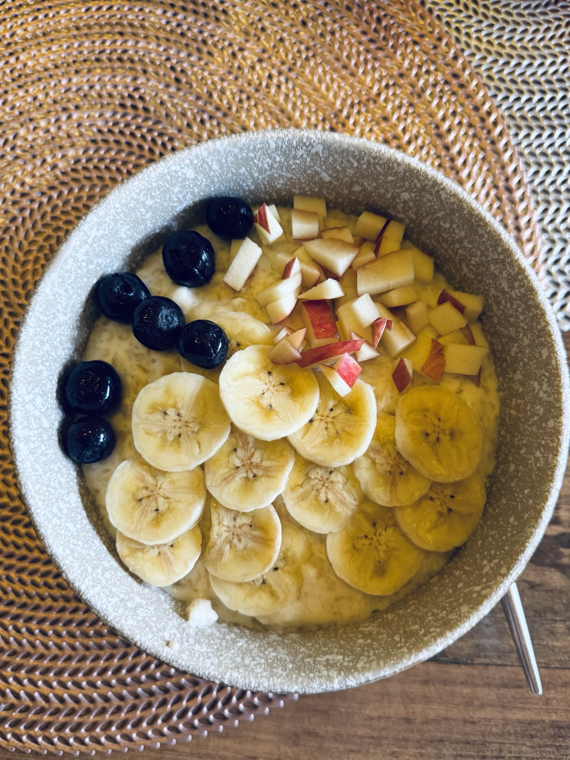 Porridge with banana, blueberry and apple for breakfast in Fuvahmulah